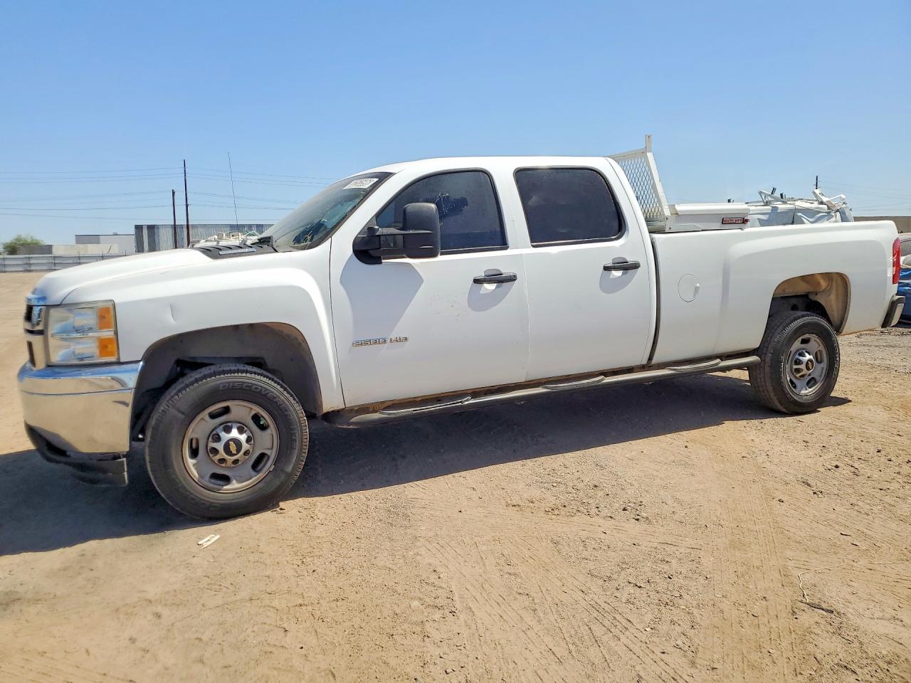 Salvage Chevrolet Silverado Image