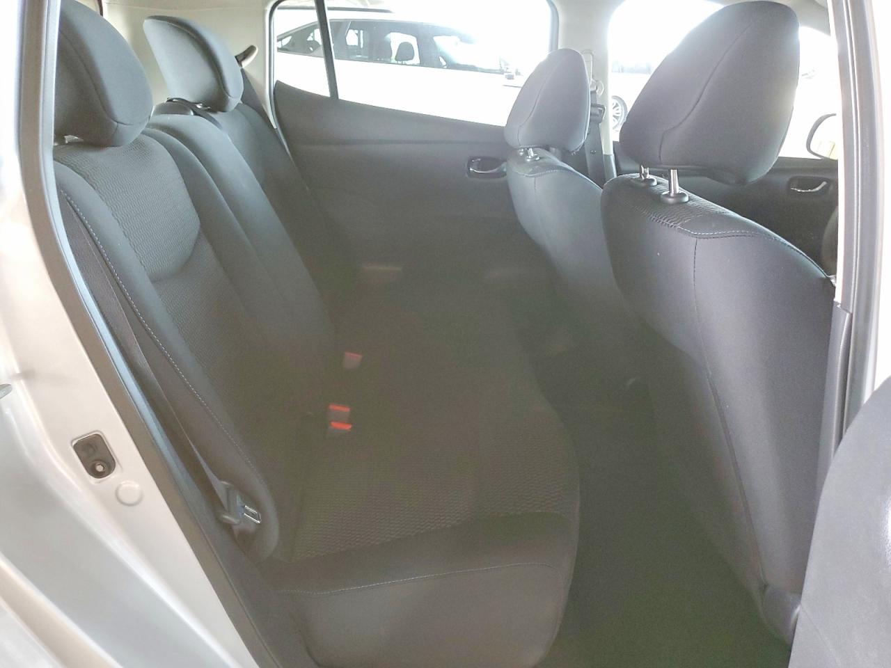 Nissan LEAF S