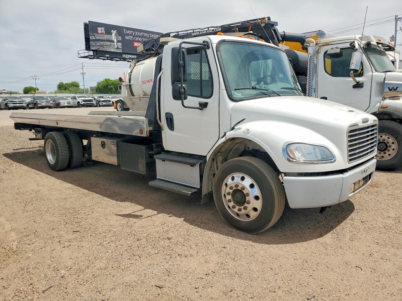 Freightliner M2 106 Medium Duty