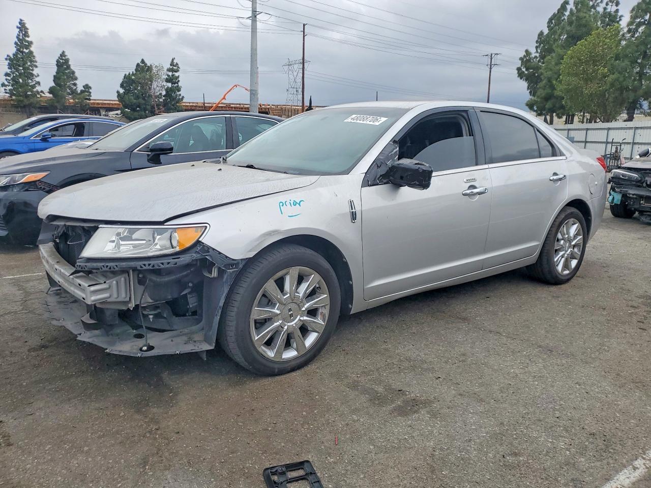 Salvage Lincoln MKZ Image