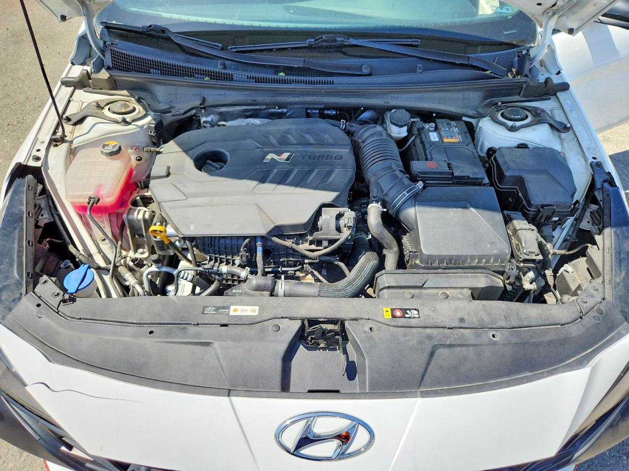Hyundai ELANTRA Base