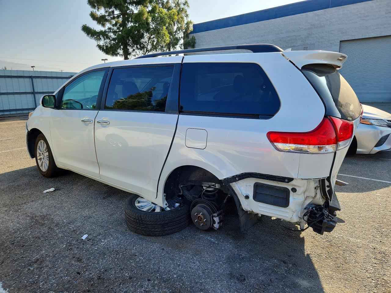Toyota Sienna Limited 7-passenger