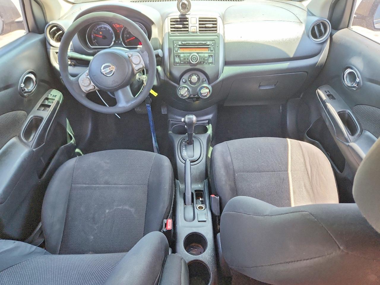 Nissan Versa 1.6 S