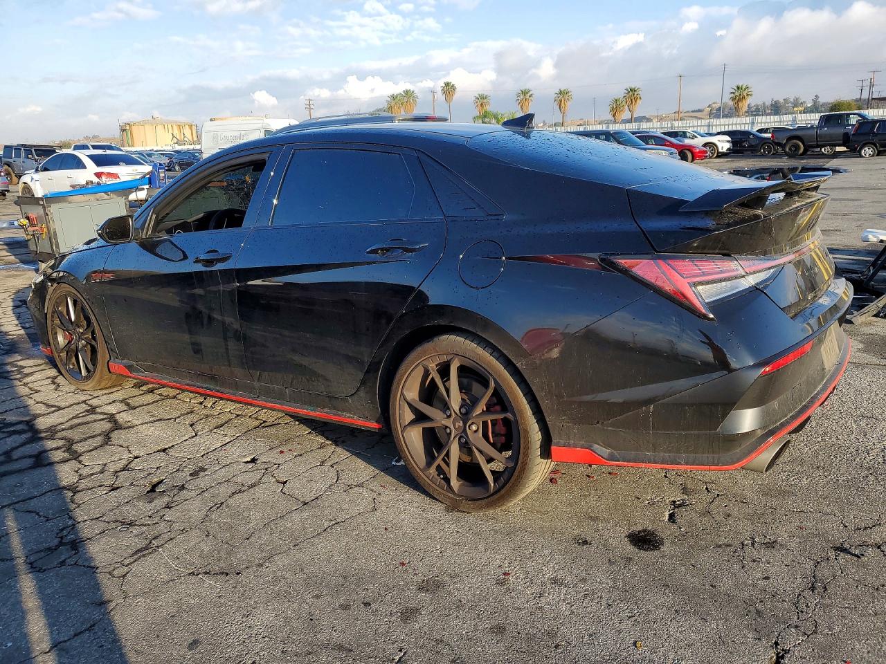Hyundai ELANTRA Base