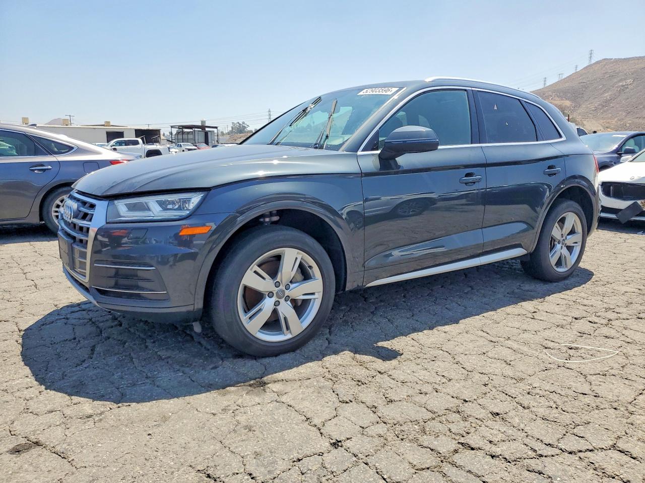 Salvage Audi Q5 Image