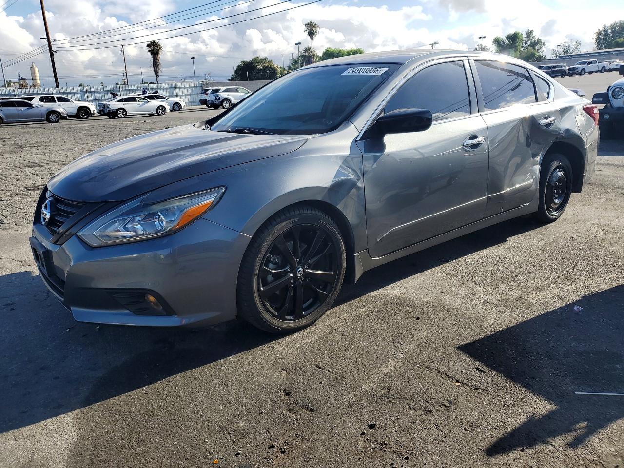 Salvage Nissan Altima Image