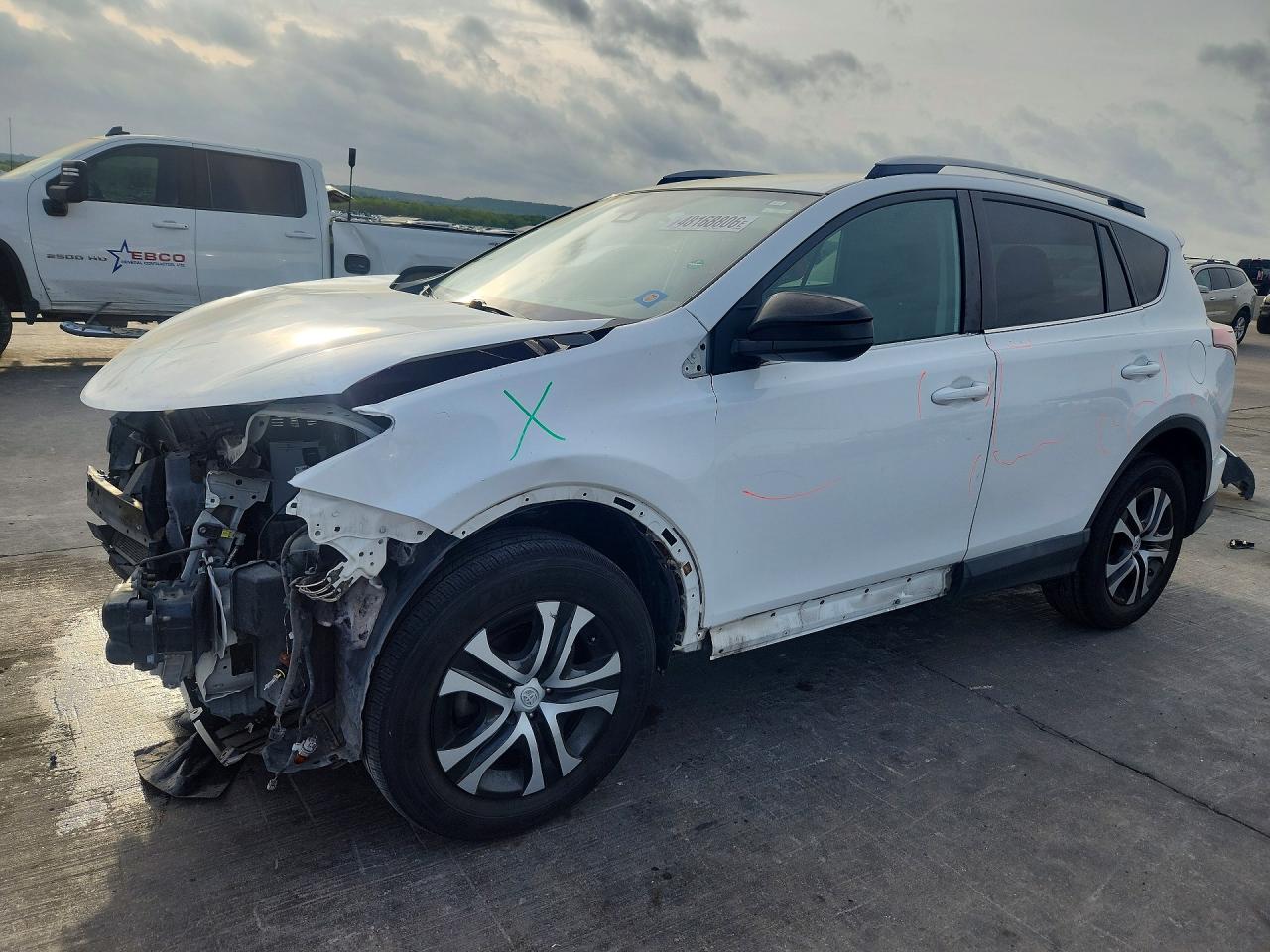 Salvage Toyota RAV4 Image