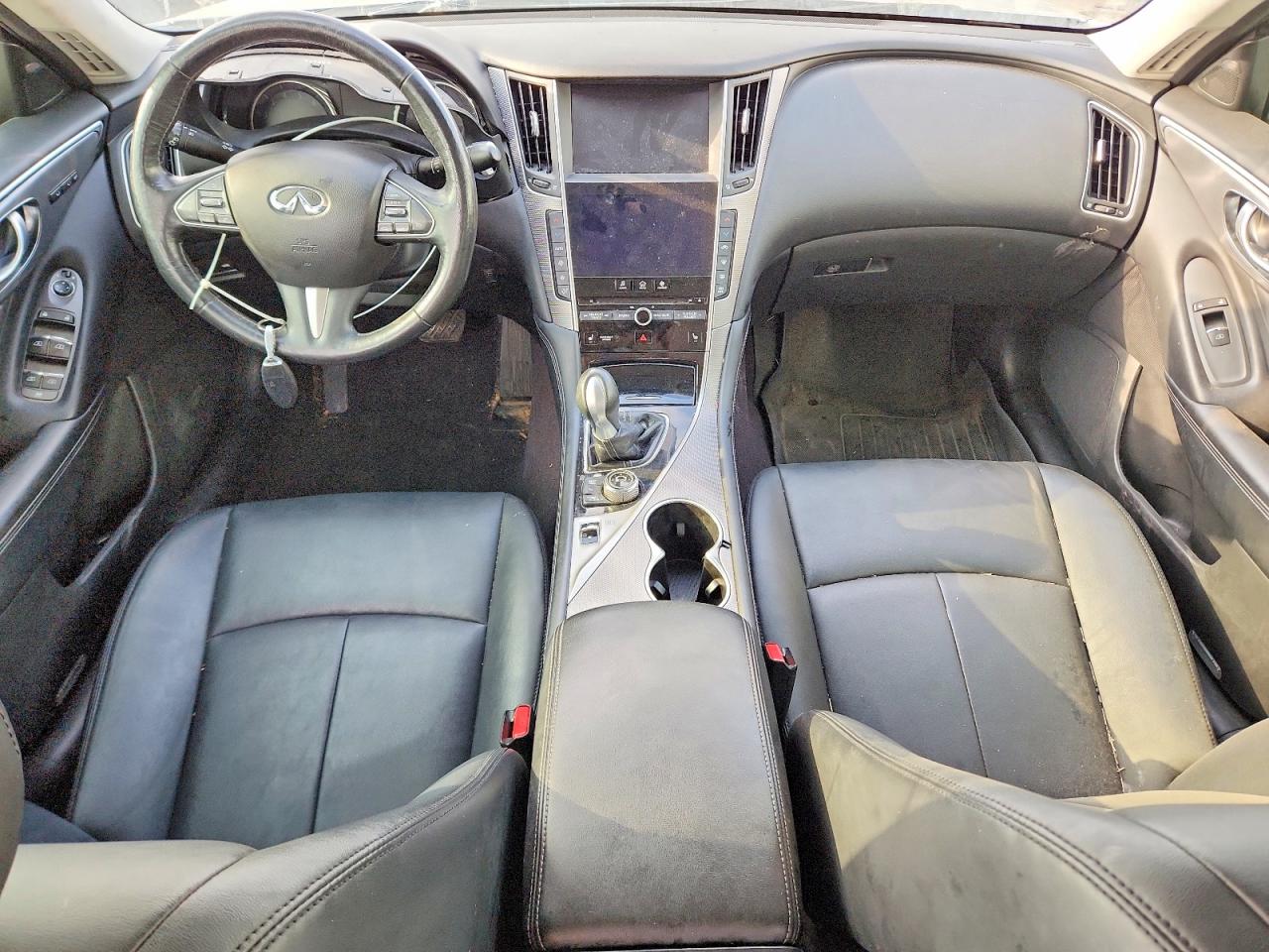 INFINITI Q50 3.0t P 3.0t Premium