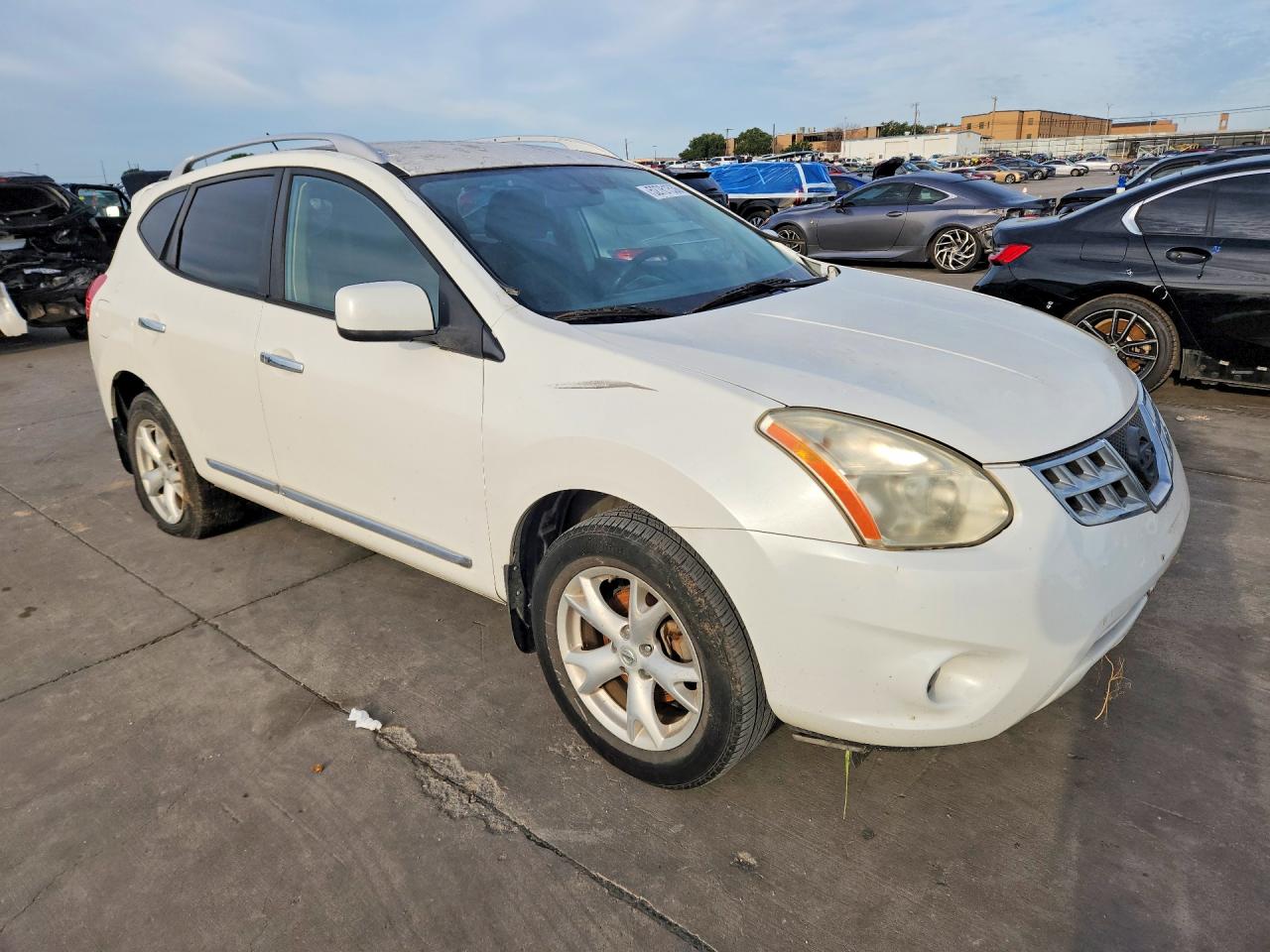 Nissan Rogue S