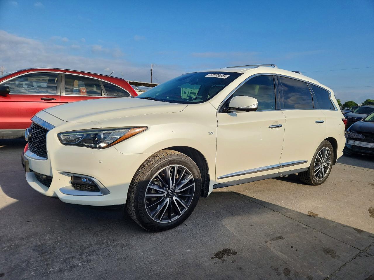 Salvage INFINITI Qx Image