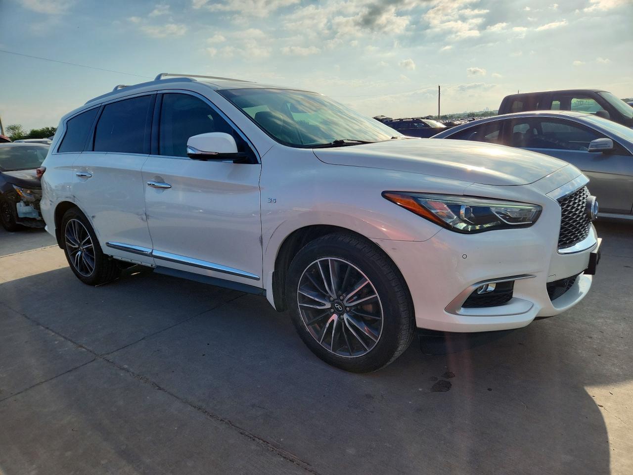 INFINITI Qx Base