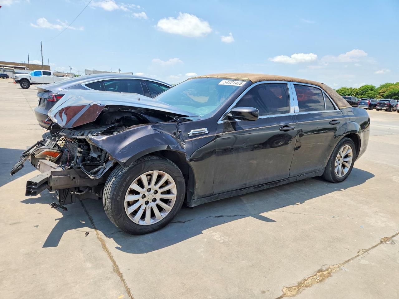 Salvage Chrysler 300 Image