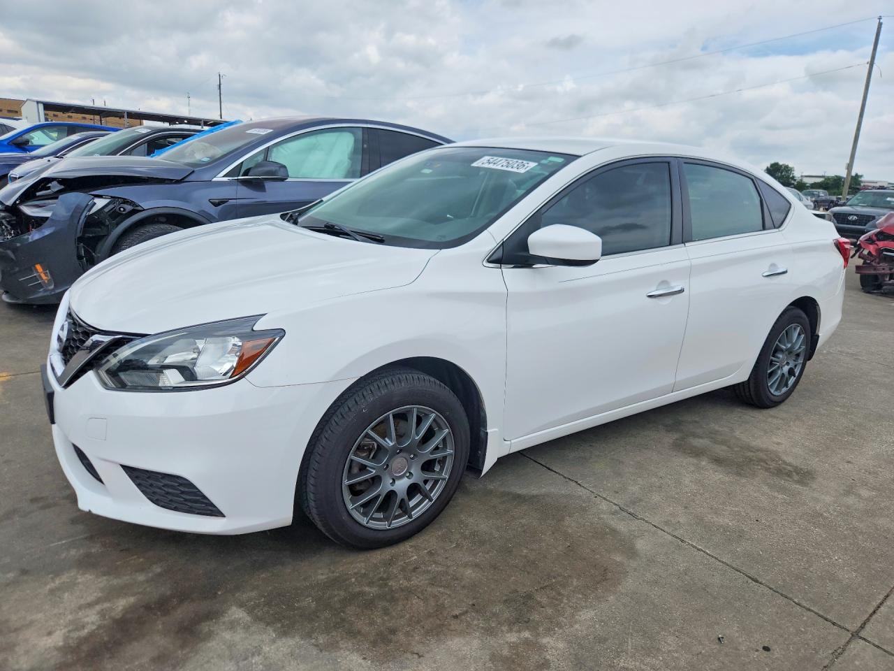 Salvage Nissan Sentra Image