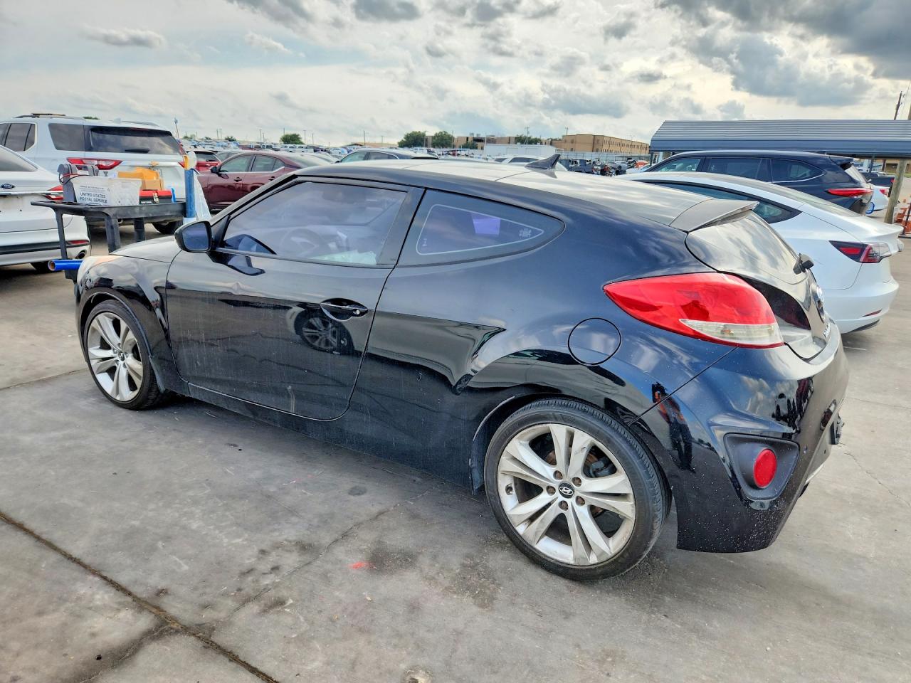 Hyundai VELOSTER Base