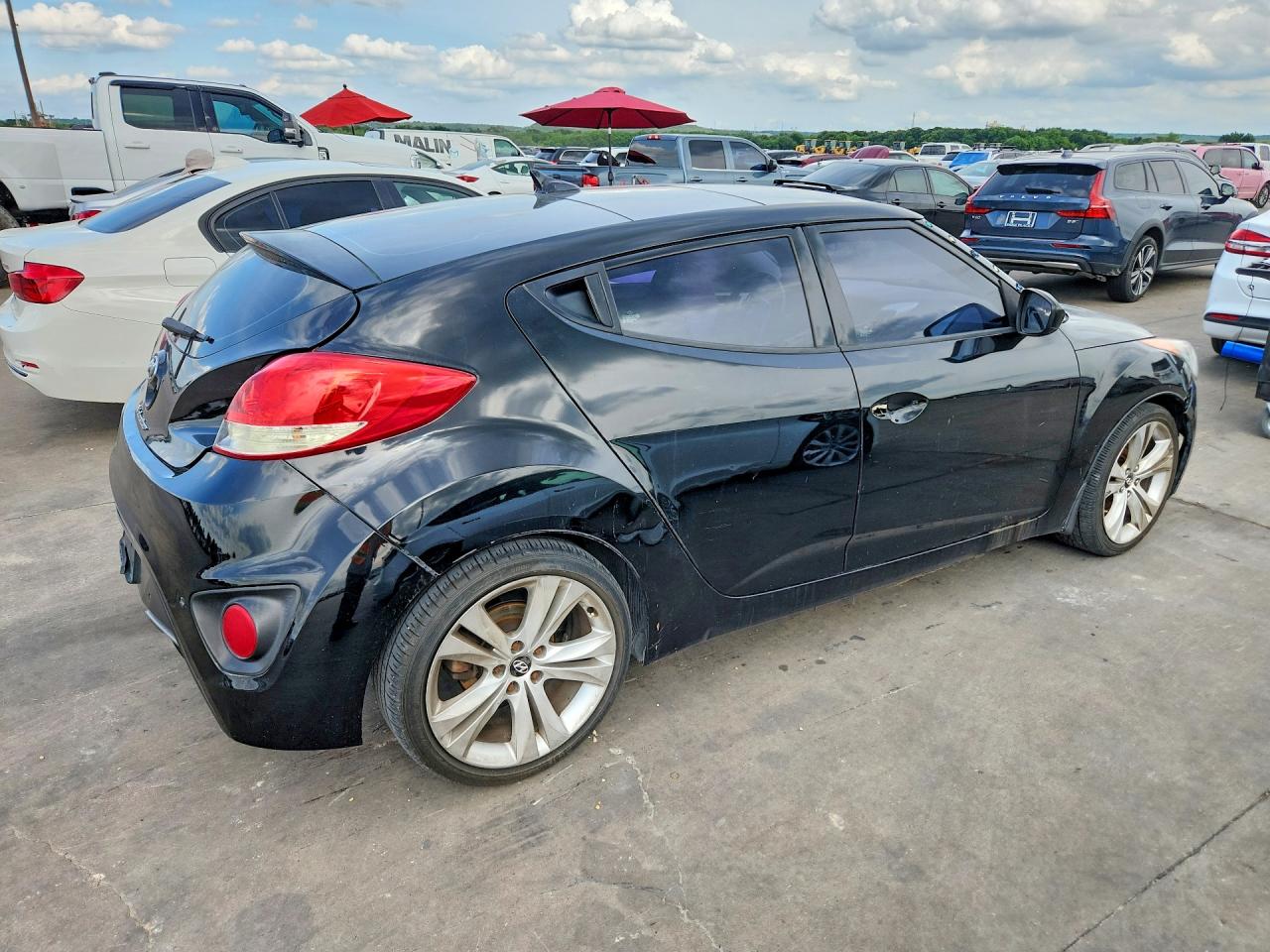 Hyundai VELOSTER Base
