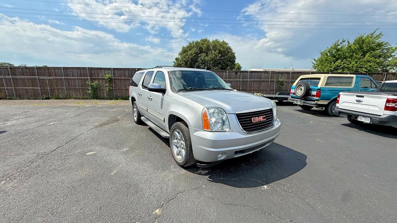 Salvage GMC Yukon Image