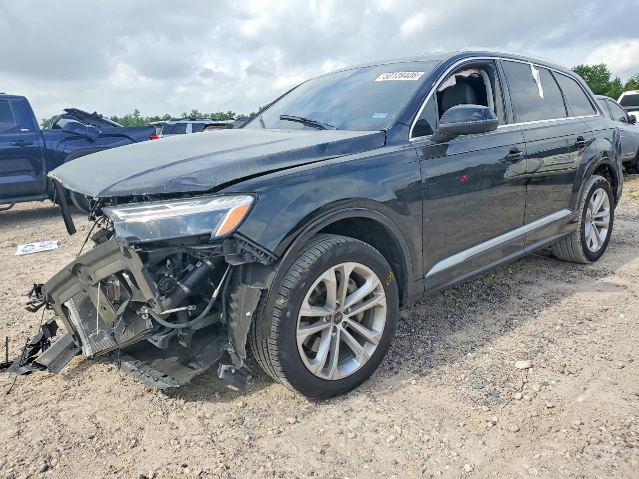 Salvage Audi Q7 Image