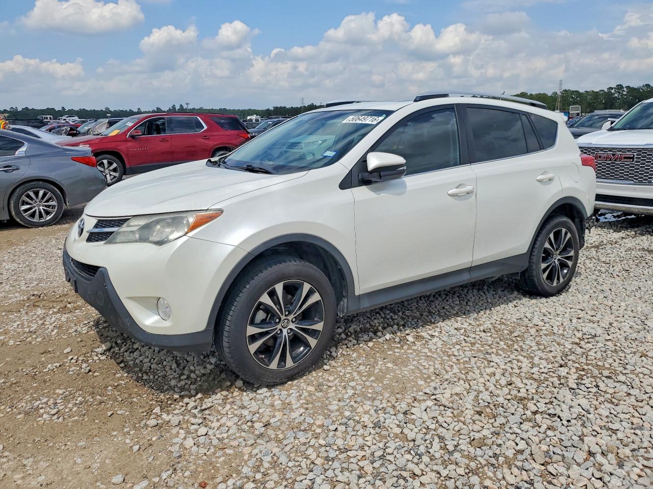 Salvage Toyota RAV4 Image