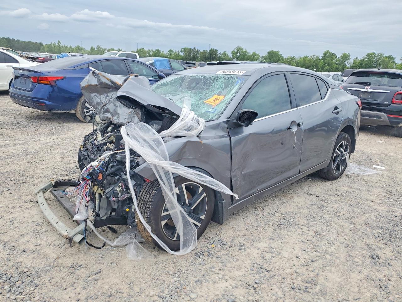 Salvage Nissan Sentra Image