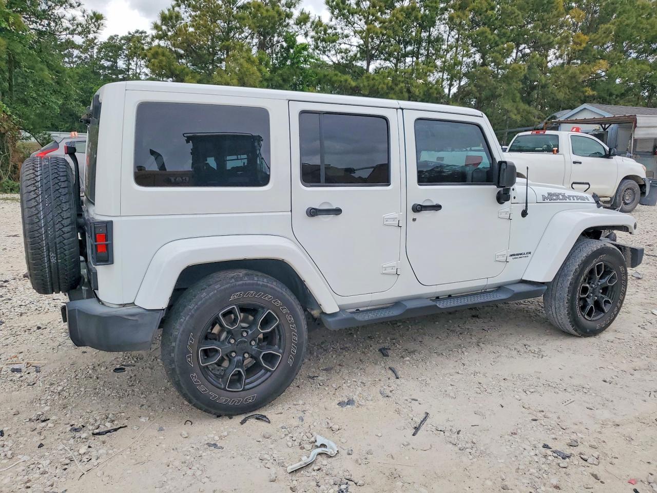 Jeep Wrangler Sahara