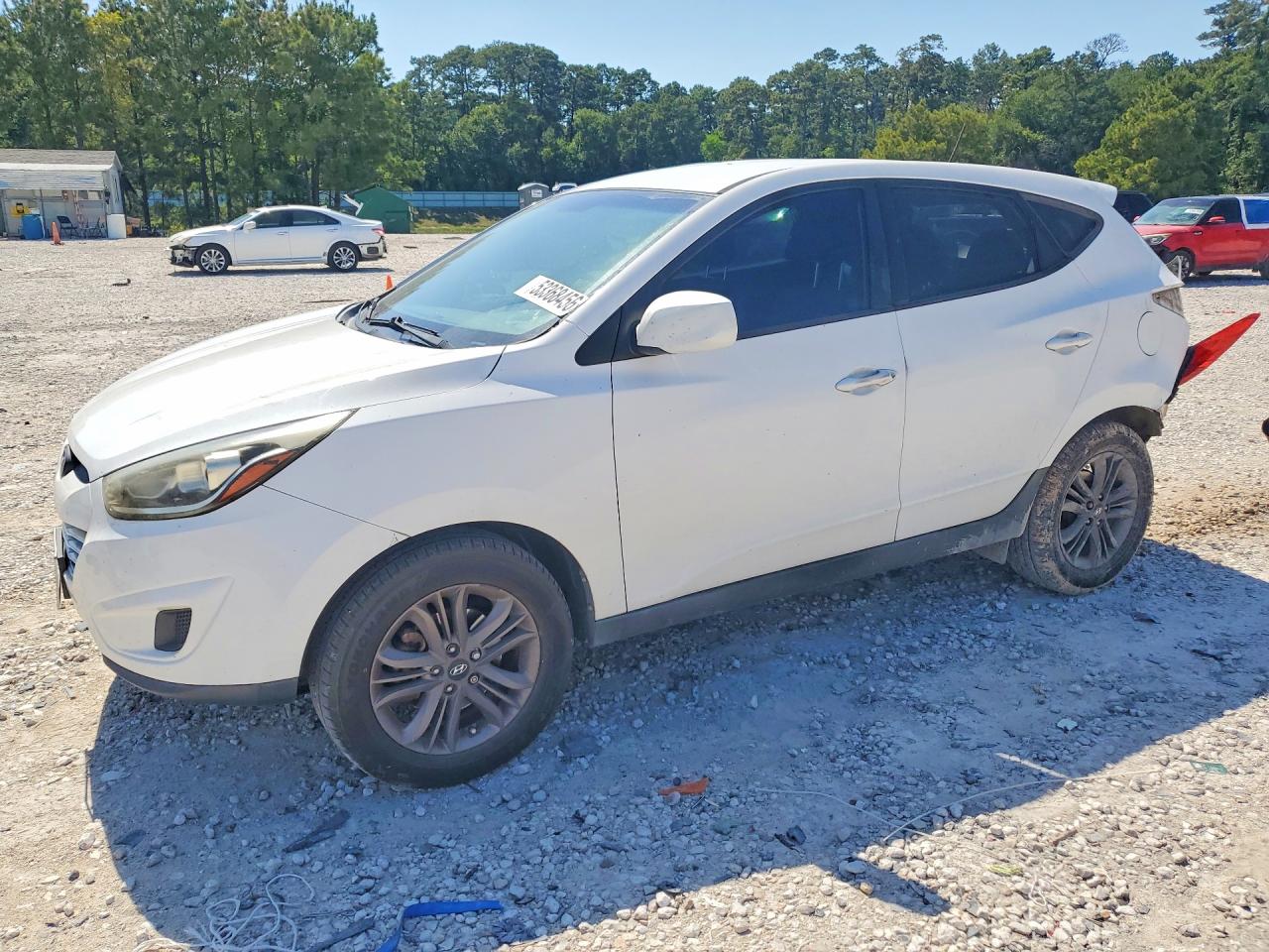 Salvage Hyundai TUCSON Image
