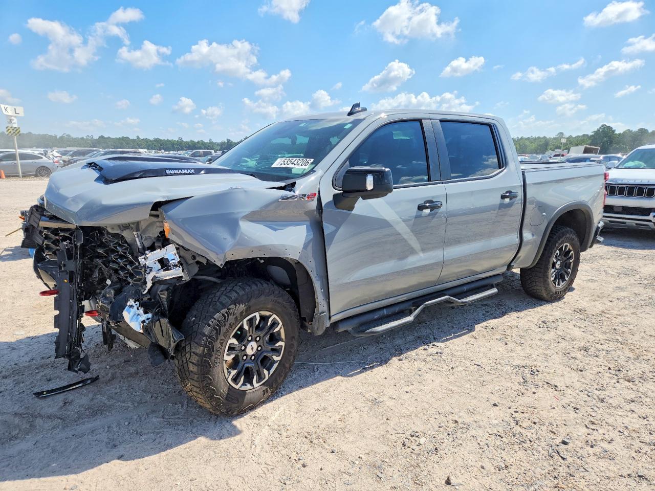 Salvage Chevrolet Silverado Image