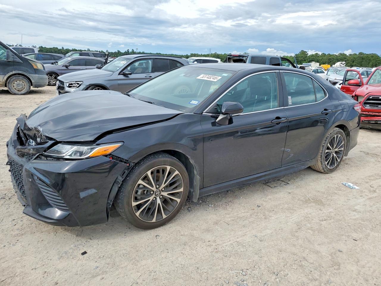 Salvage Toyota Camry Image