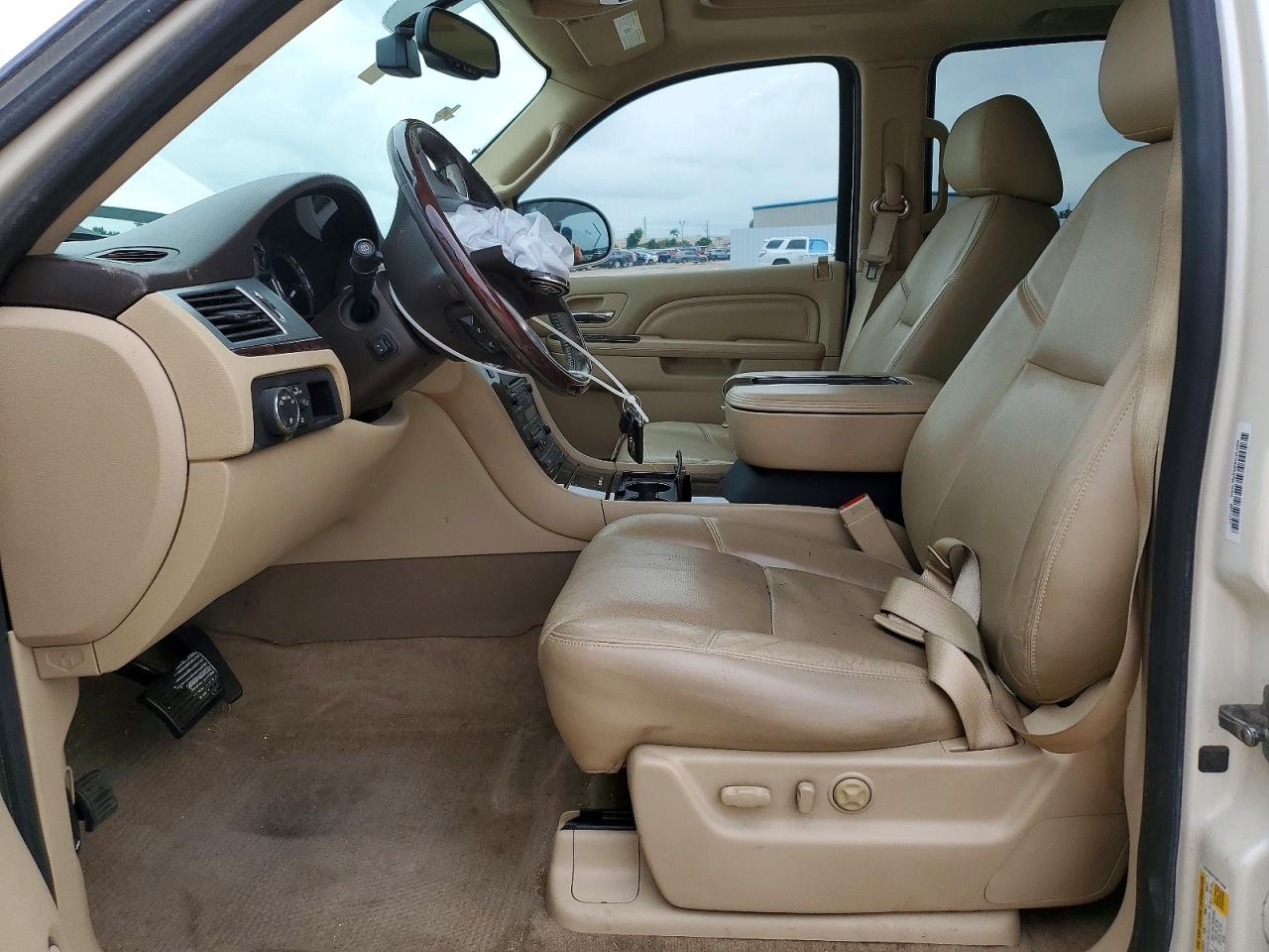 Cadillac Escalade Premium