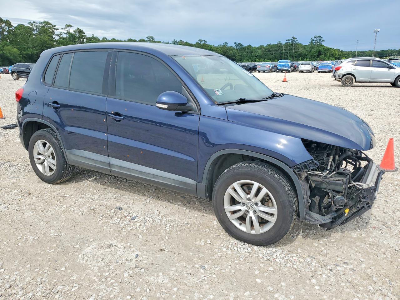 Volkswagen Tiguan S