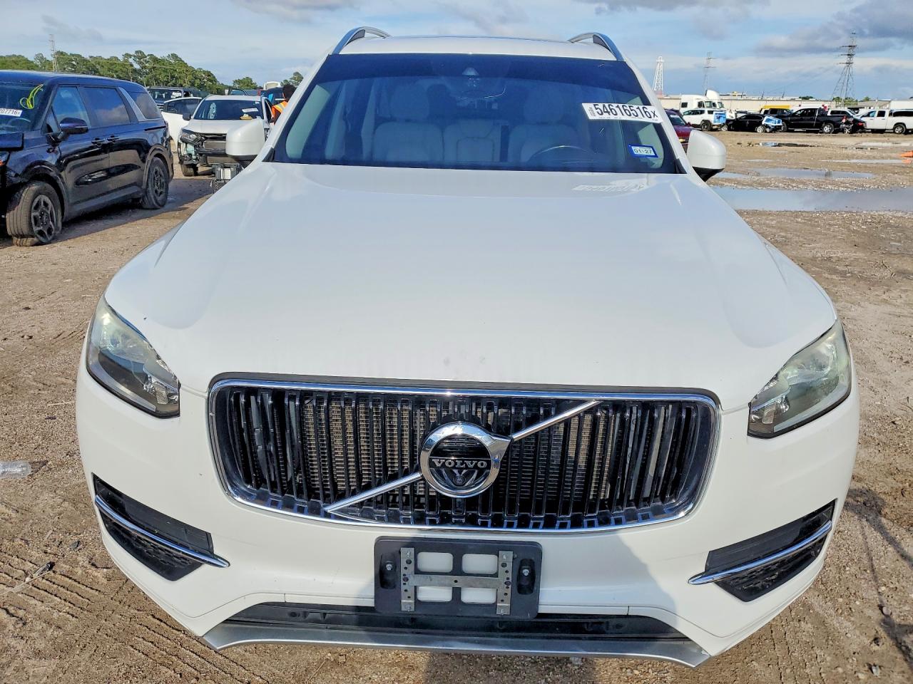Volvo XC90 T6