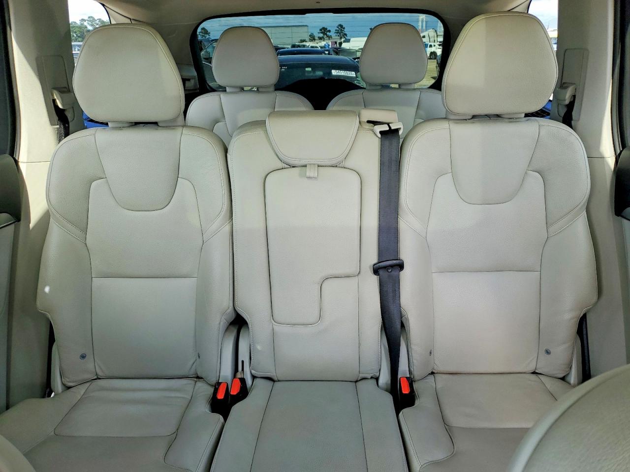 Volvo XC90 T6