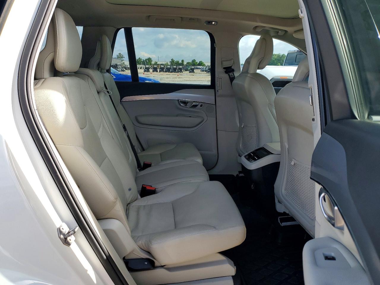 Volvo XC90 T6