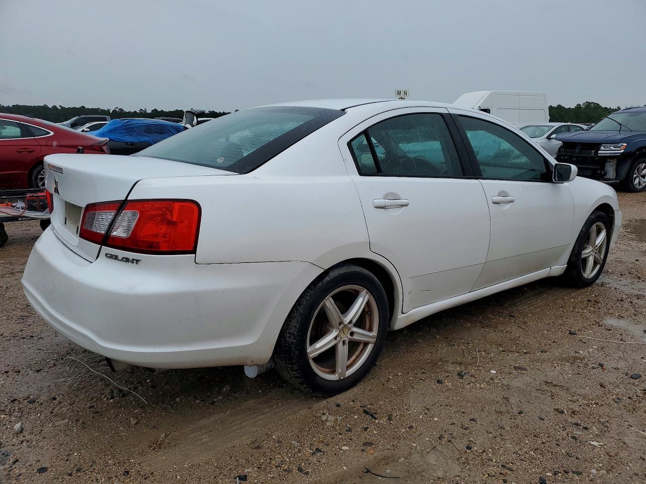Mitsubishi Galant