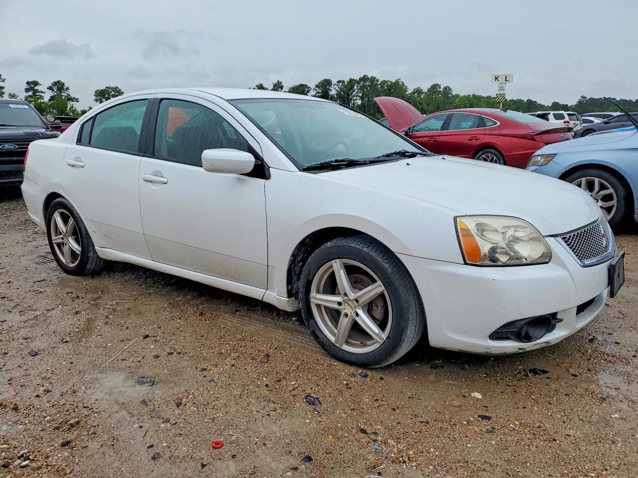 Mitsubishi Galant