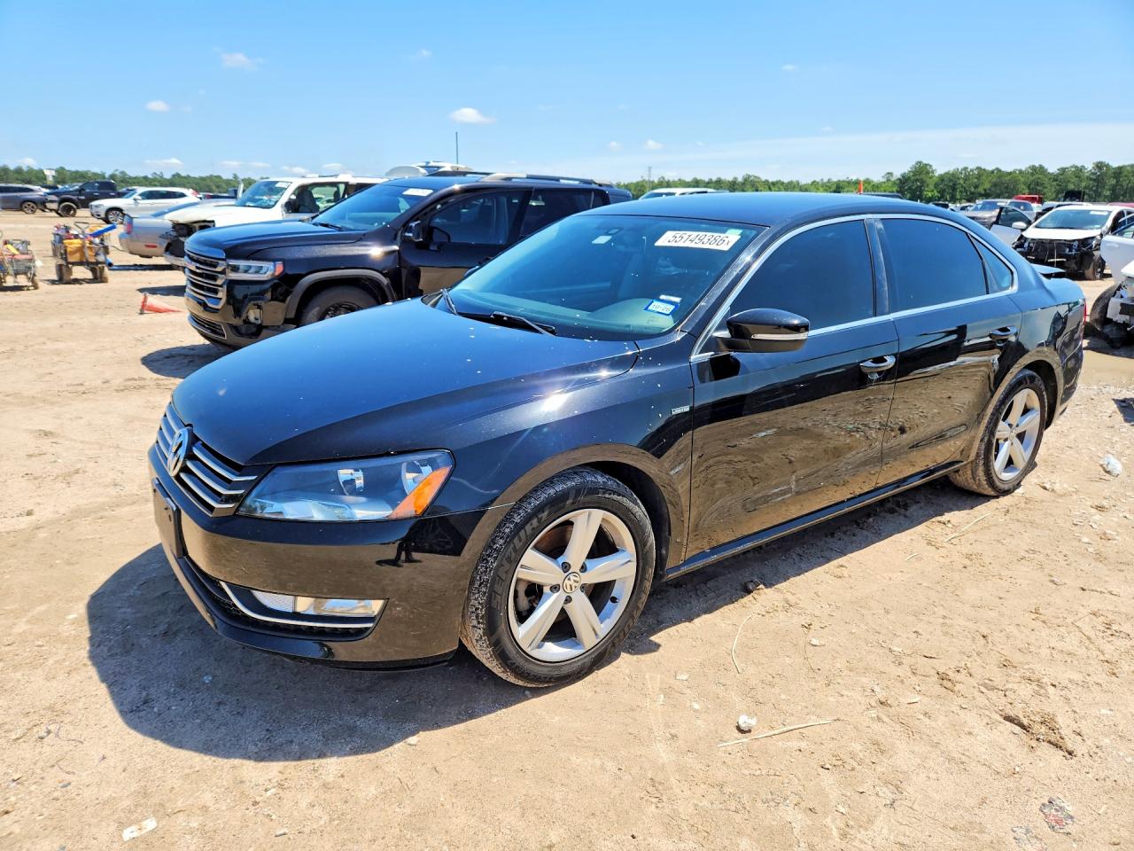 Salvage Volkswagen Passat Image