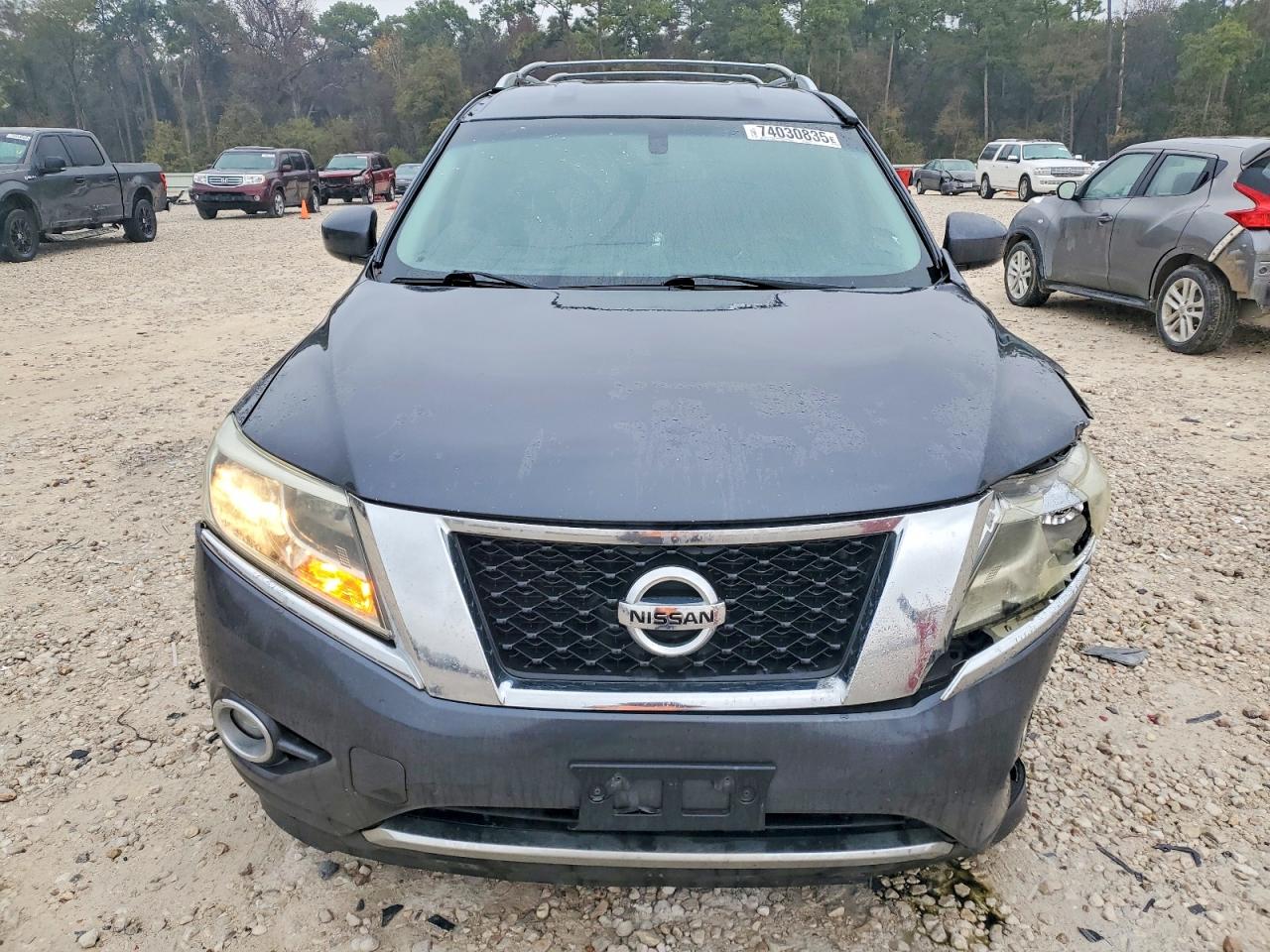 Nissan Pathfinder S
