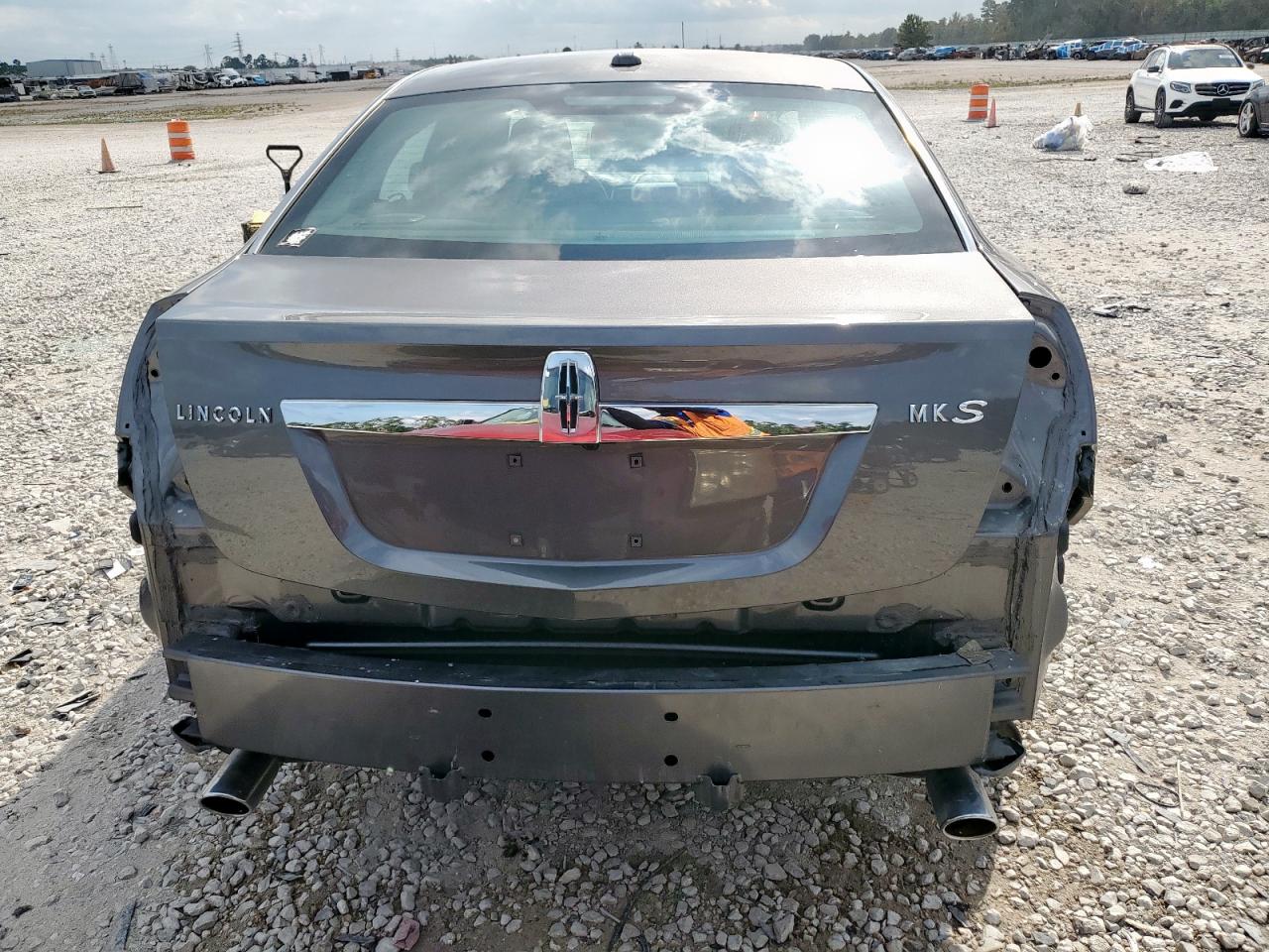 Lincoln MKS