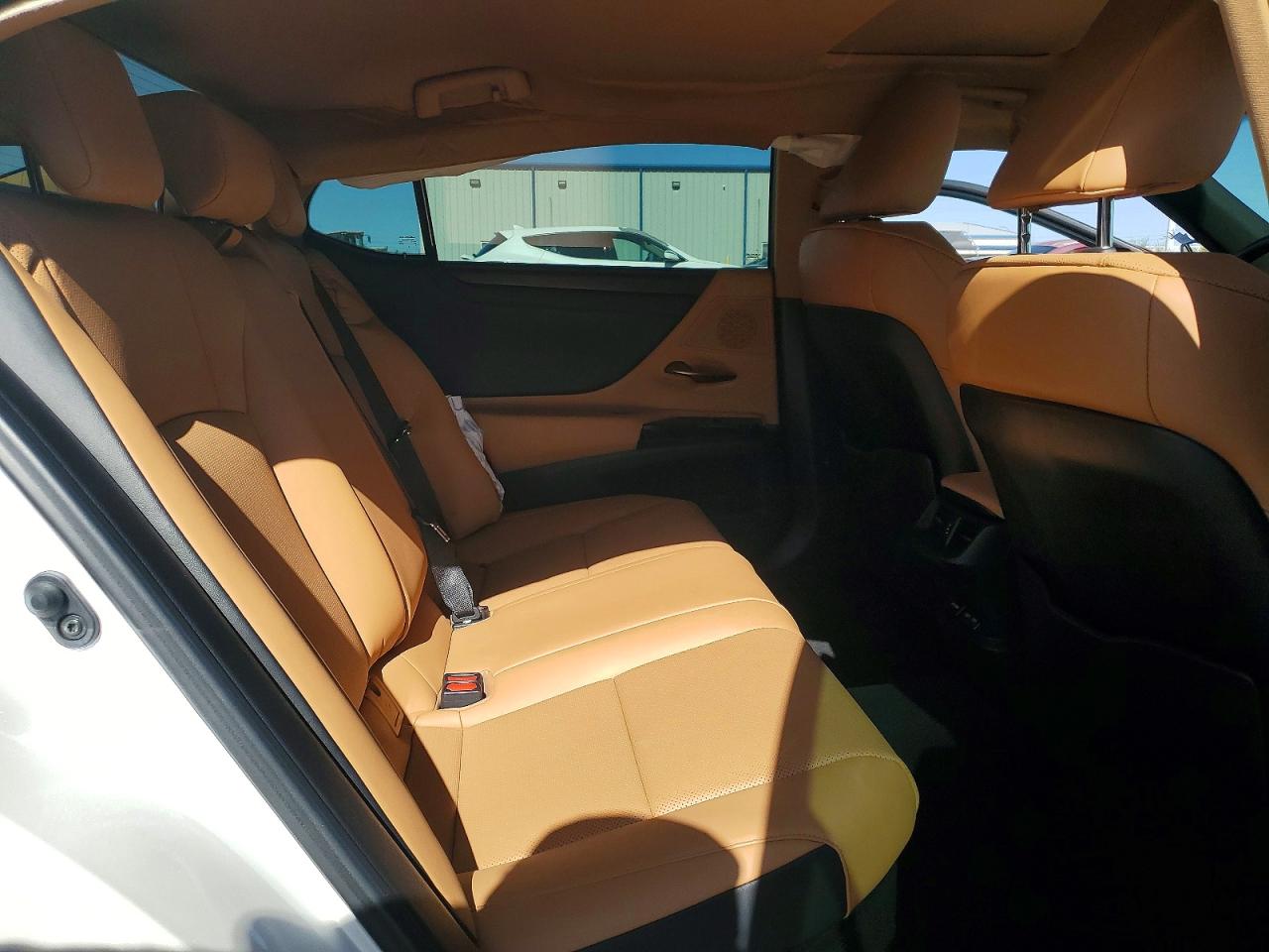 Lexus Es Base