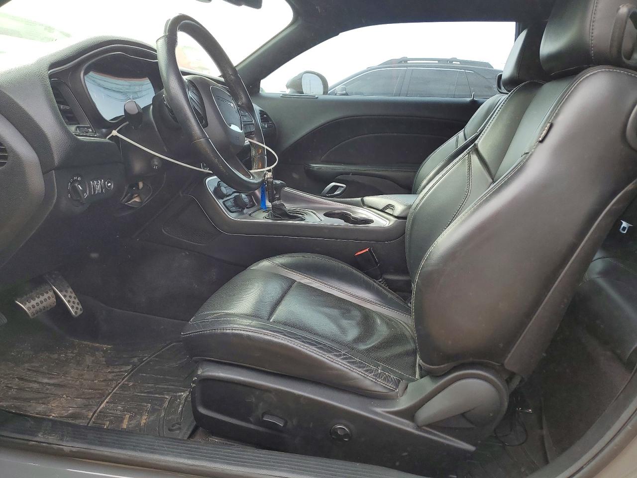 Dodge Challenger Sxt
