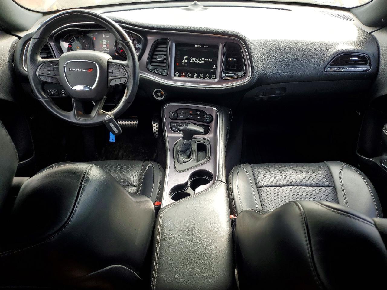 Dodge Challenger Sxt