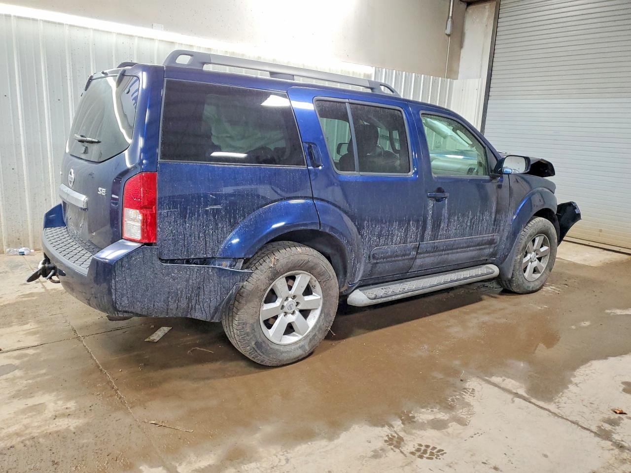 Nissan Pathfinder S