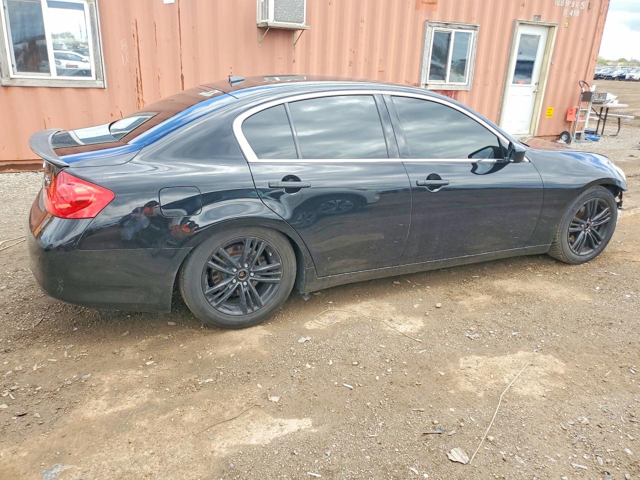 INFINITI G37 X