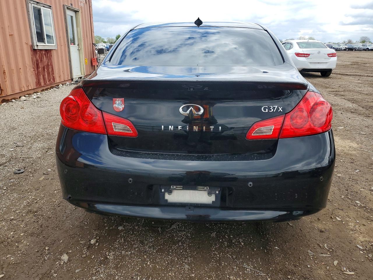 INFINITI G37 X