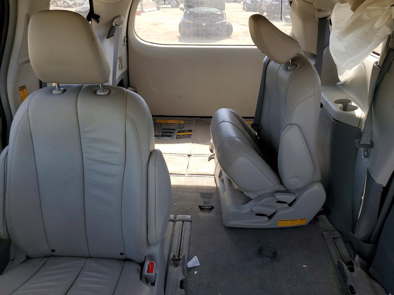 Toyota Sienna Xle 8-passenger