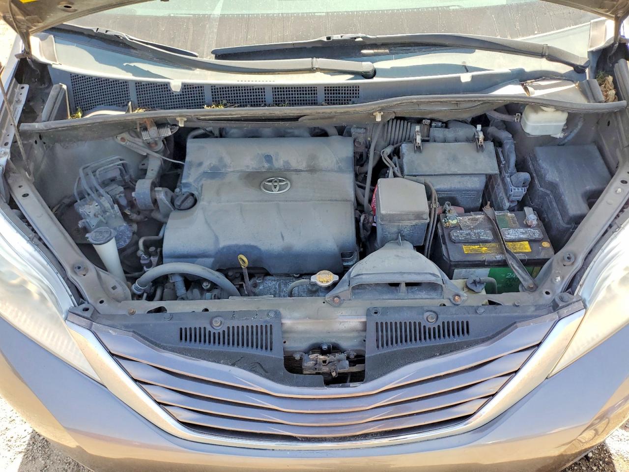 Toyota Sienna Xle 8-passenger