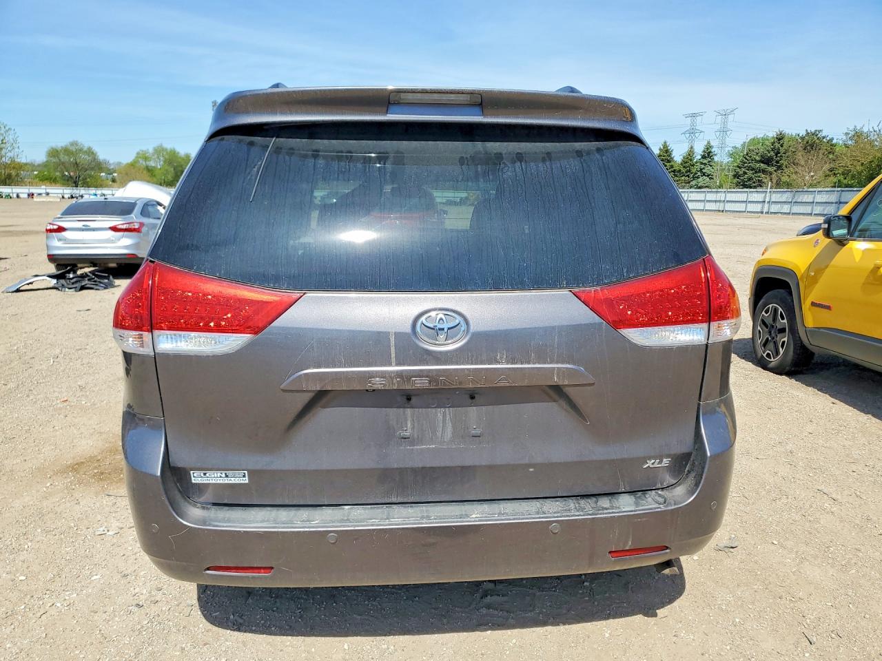Toyota Sienna Xle 8-passenger