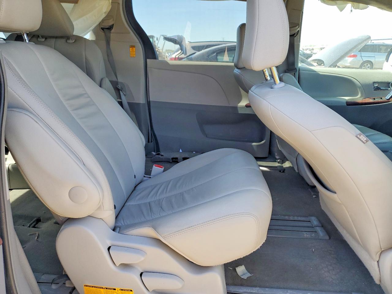 Toyota Sienna Xle 8-passenger