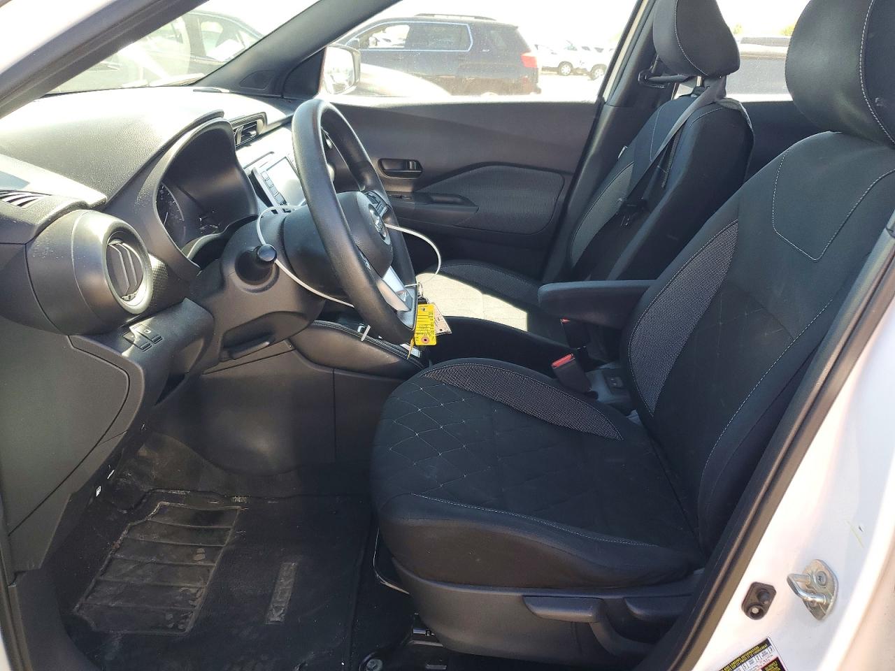 Nissan Kicks S