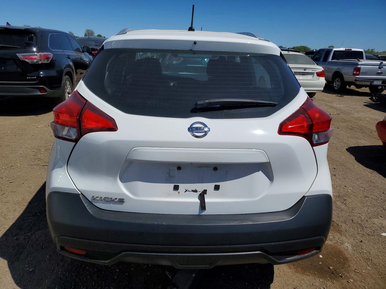 Nissan Kicks S