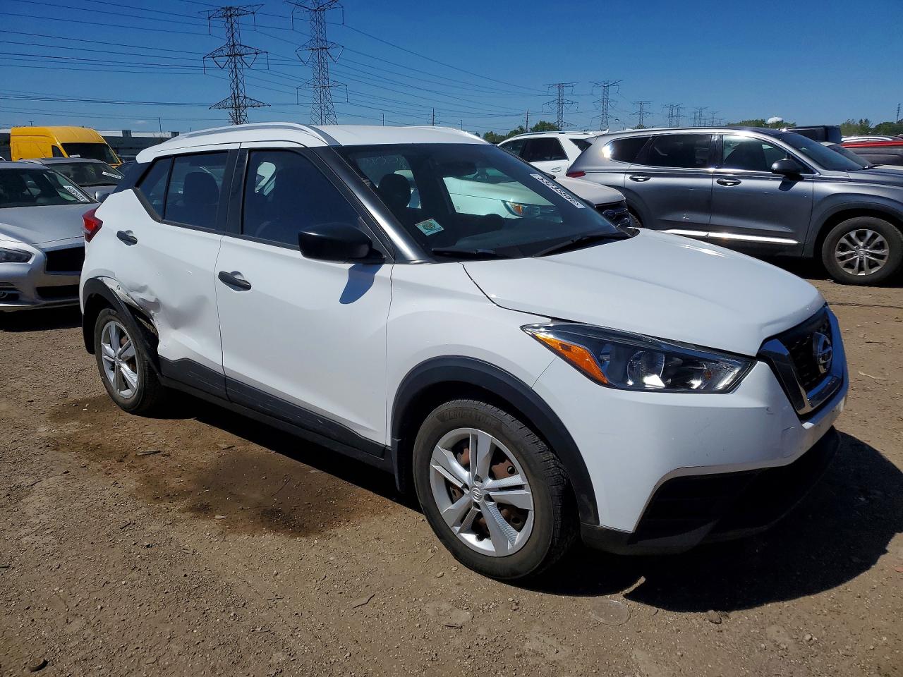 Nissan Kicks S